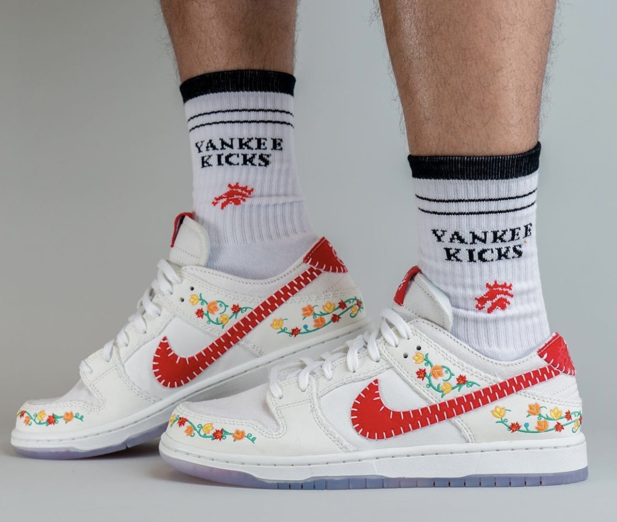 NIKE SB DUNK LOW DECON